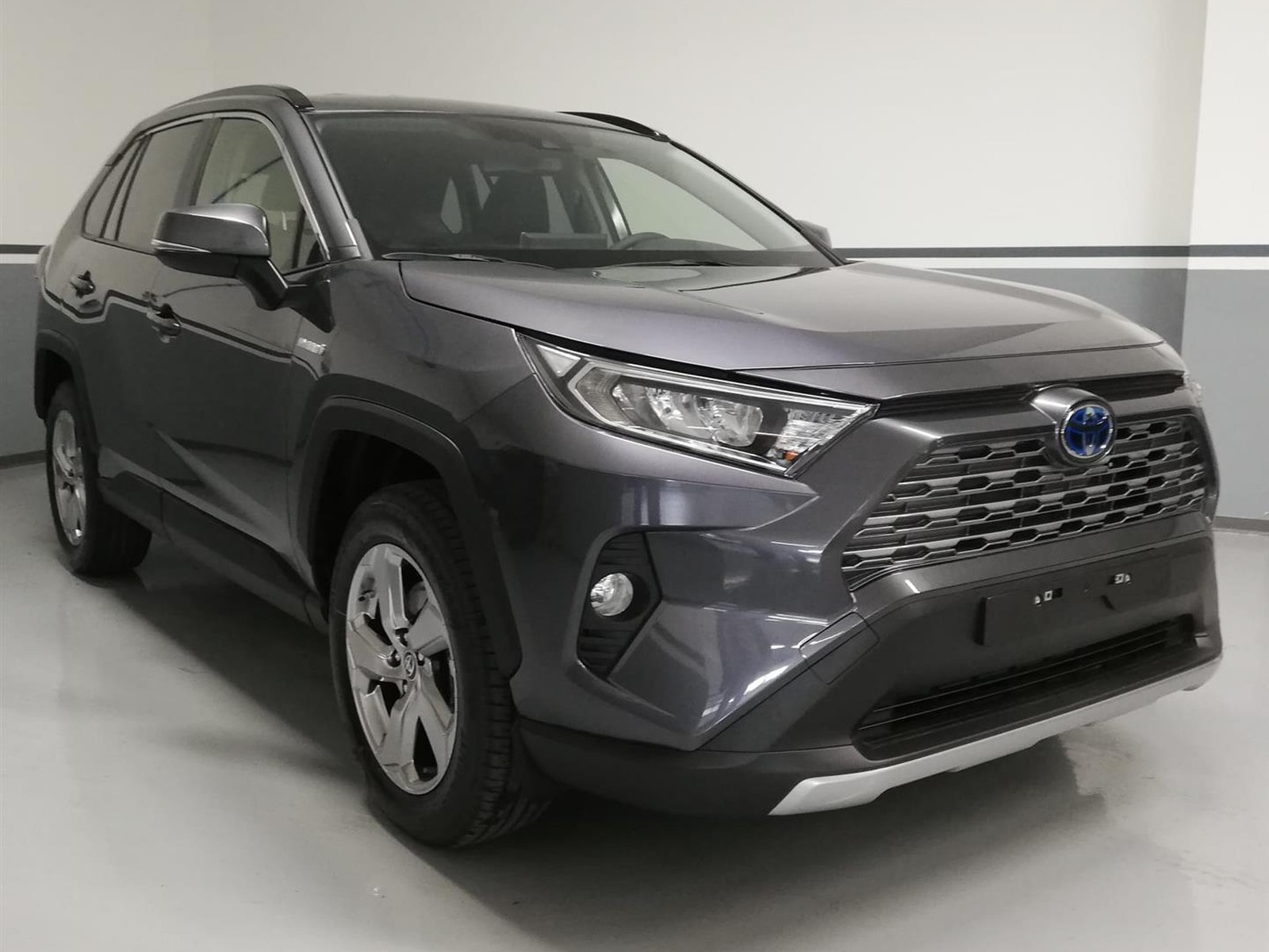 Toyota RAV4 2 5 Vvt Ie Hybrid Dynamic 2wd E Cvt 005N408791