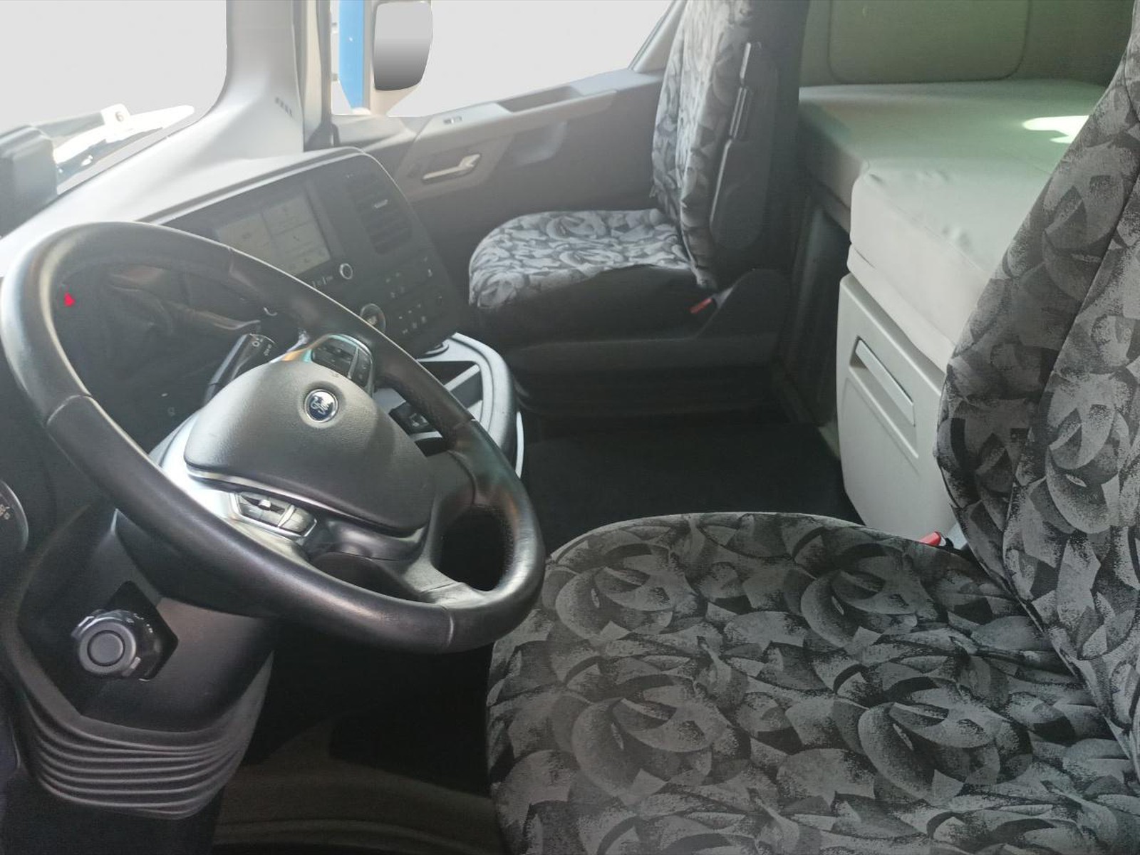 Ford Trucks F-max l 4x2 1350l comfort mega cab
