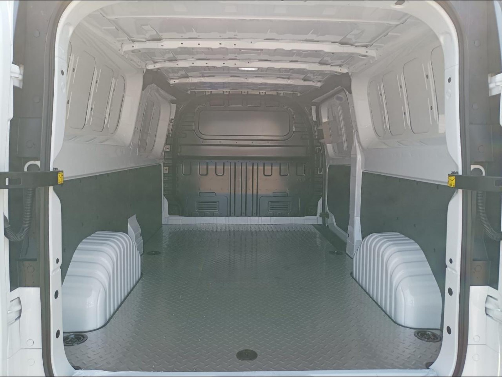 Maxus Deliver 7 DELIVER7 (L1H1) - TRAZIONE ANTERIORE - N1
