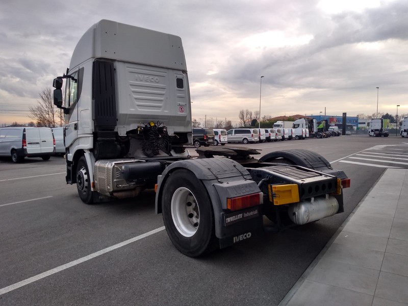 Iveco 440 T 46