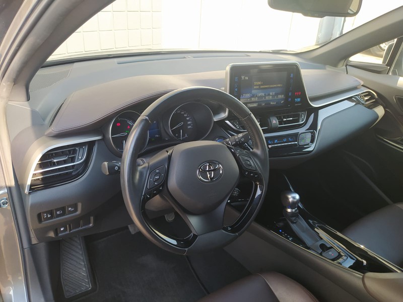 Toyota C-HR 1.8h lounge 2wd e-cvt ibrido grigio