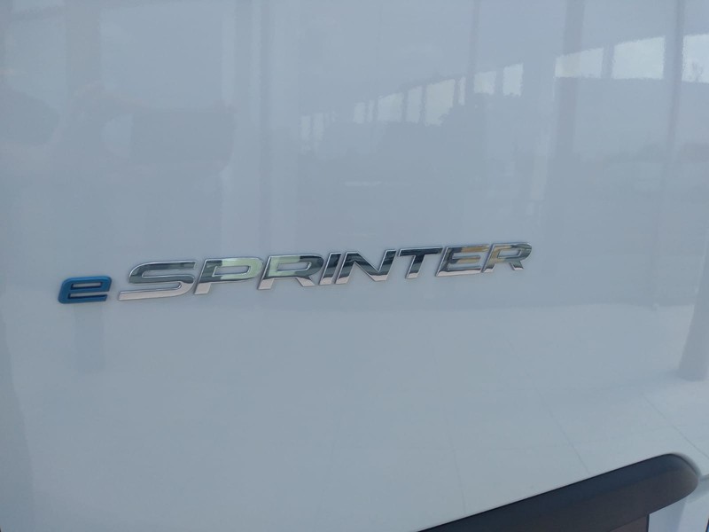 Mercedes Sprinter efurgone 41kwh elettrica bianco