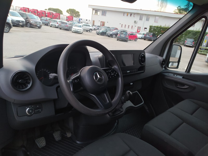 Mercedes Sprinter 311 2.1 cdi f 39/33 fwd e6