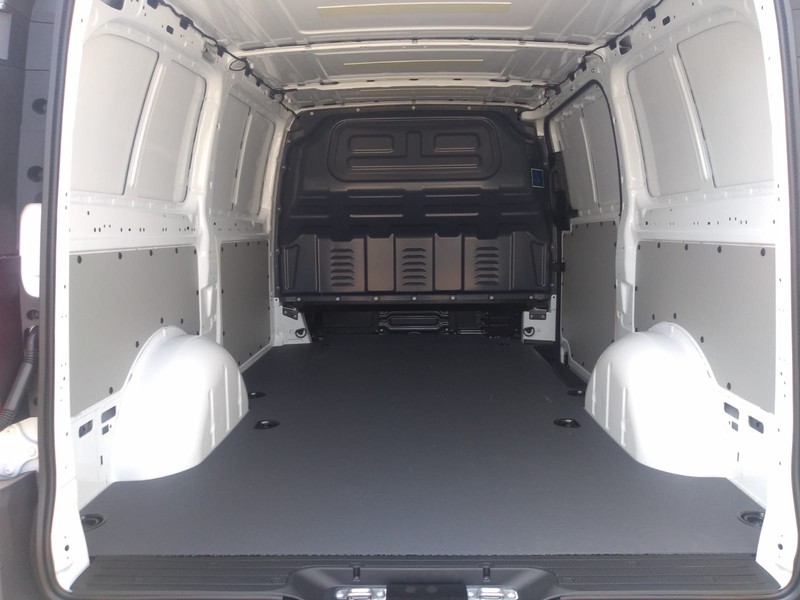 Mercedes Vito e112 Furgone Long elettrica bianco