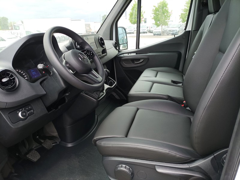 Mercedes Sprinter 319 CDI F 37/35