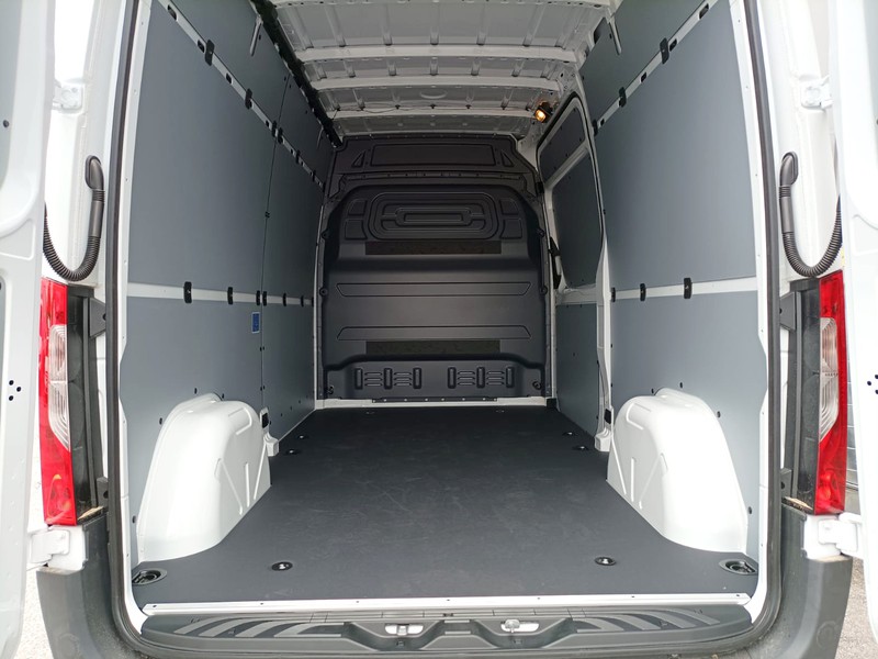 Mercedes Sprinter 319 CDI F 37/35