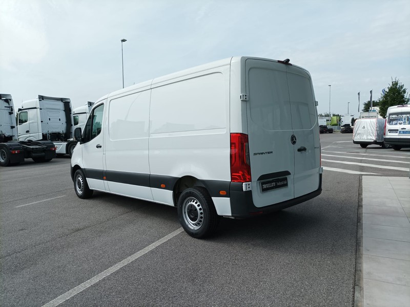 Mercedes Sprinter 214 2.1 cdi f 39/30 fwd e6