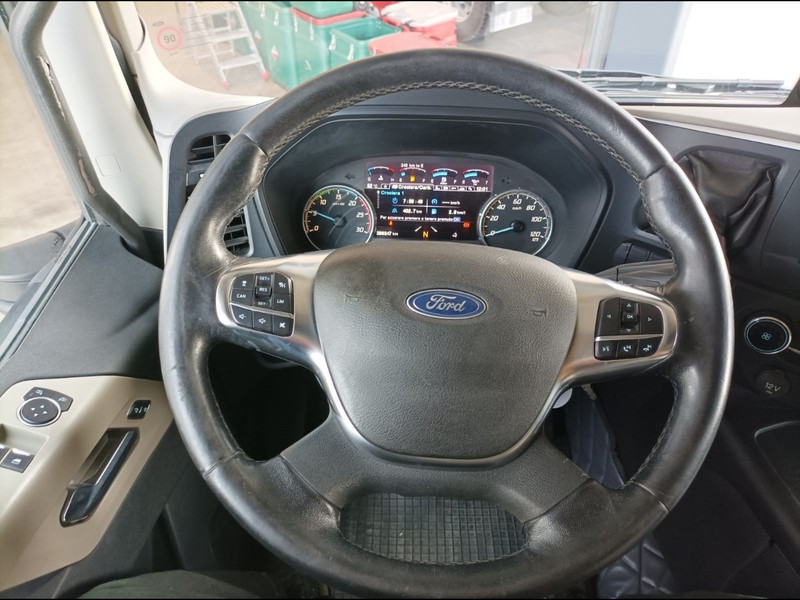 Ford Trucks F-max 4x2 luxury mega cab