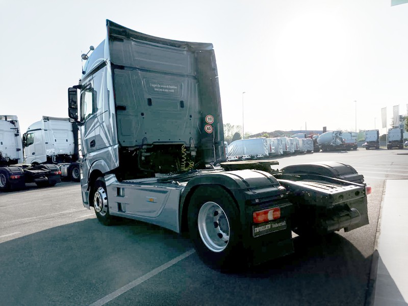 Mercedes Actros 1863 ls flat cab. str.sp. 2,5 euro vi