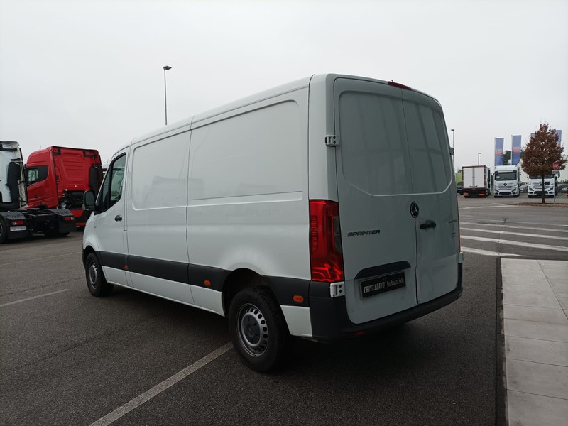 Mercedes Sprinter 214 2.1 cdi f 39/30 fwd e6