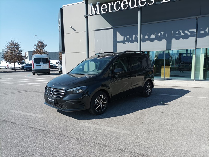 Mercedes Classe T 180 d diesel nero