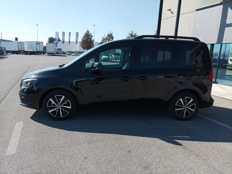 Mercedes Classe T 180 d diesel nero