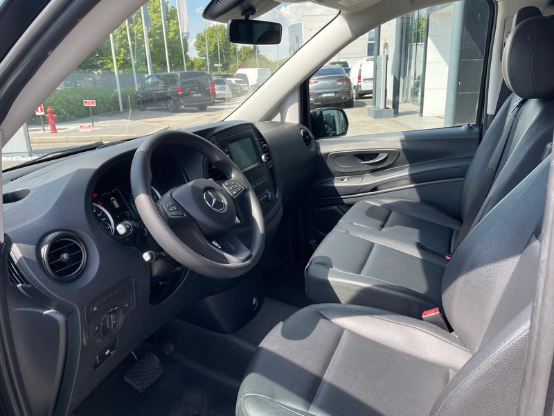 Mercedes Vito 116 cdi long tourer pro auto my19 diesel nero