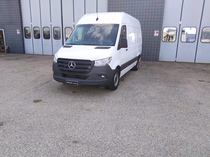 Mercedes Sprinter 319 3.0 cdi f 37/35 rwd evi