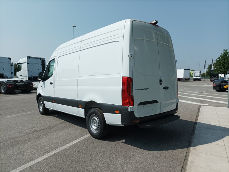 Mercedes Sprinter eFurgone 314  37/35 PRO elettrica bianco