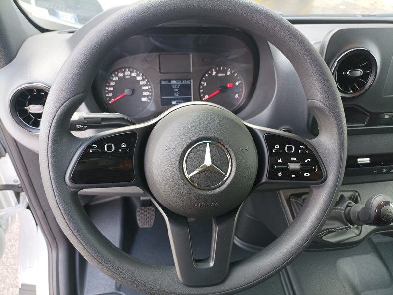 Mercedes Sprinter 311 CDI F 37/35