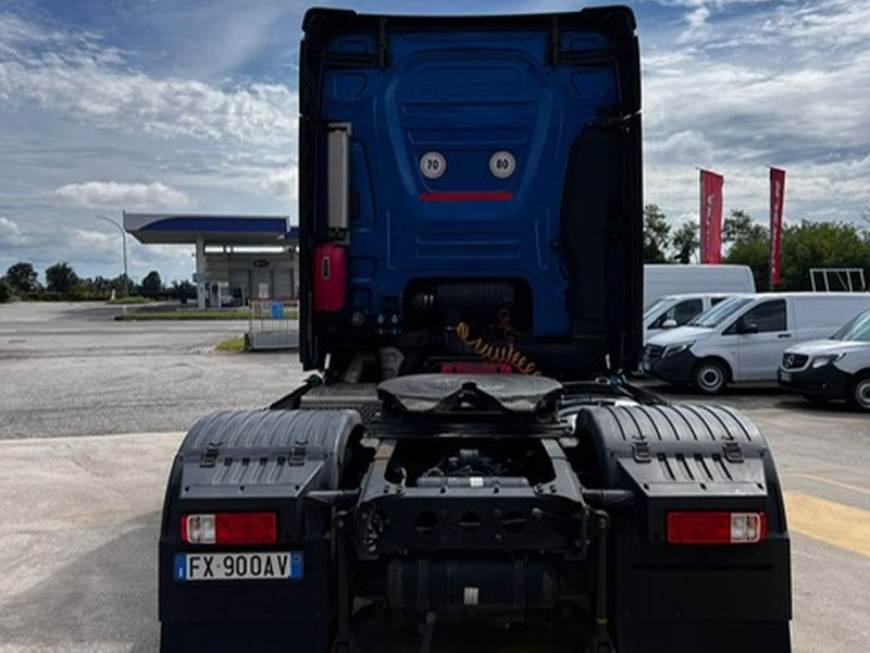 Ford Trucks F-max 4x2 luxury mega cab