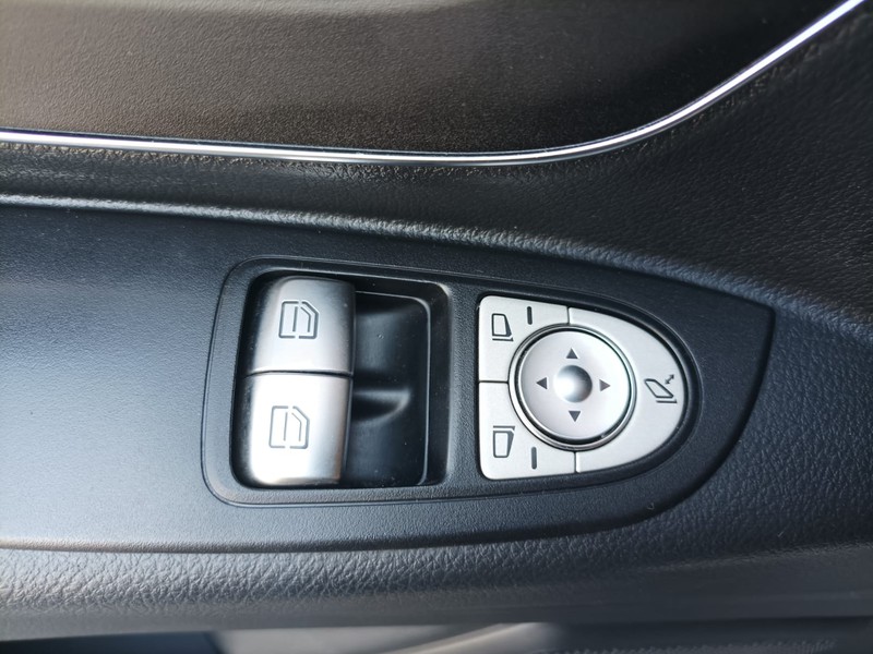 Mercedes Vito 116 cdi long mixto auto my20 diesel verde