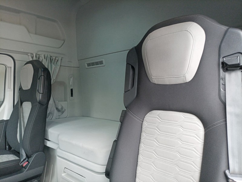 Ford F-max 4x2 comfort mega cab