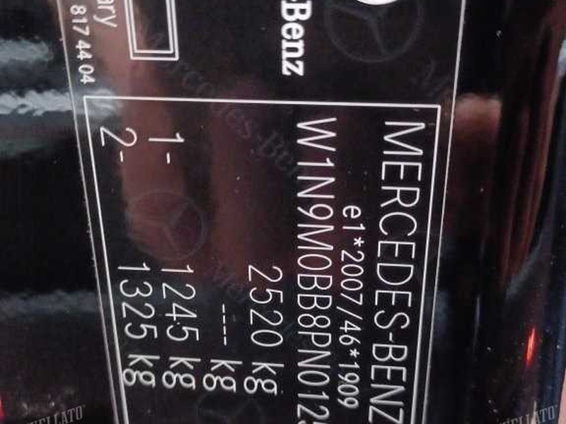 Mercedes EQB 250 premium elettrica nero