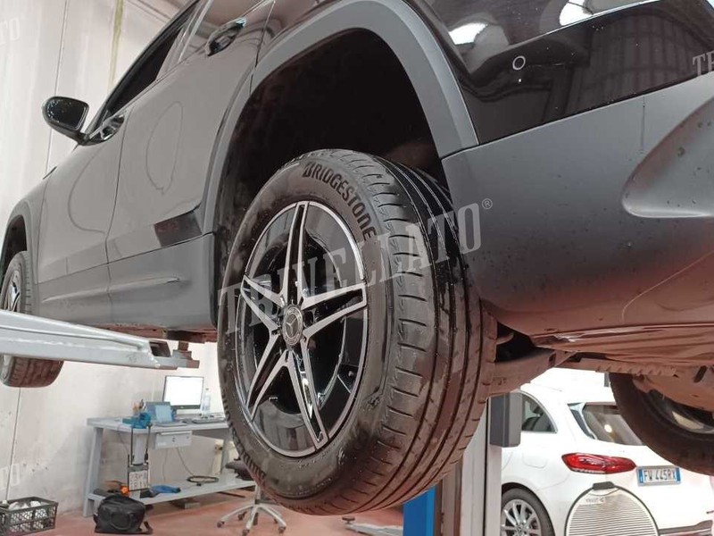 Mercedes EQB 250 premium elettrica nero