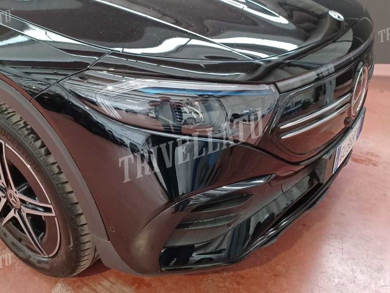 Mercedes EQB 250 premium elettrica nero