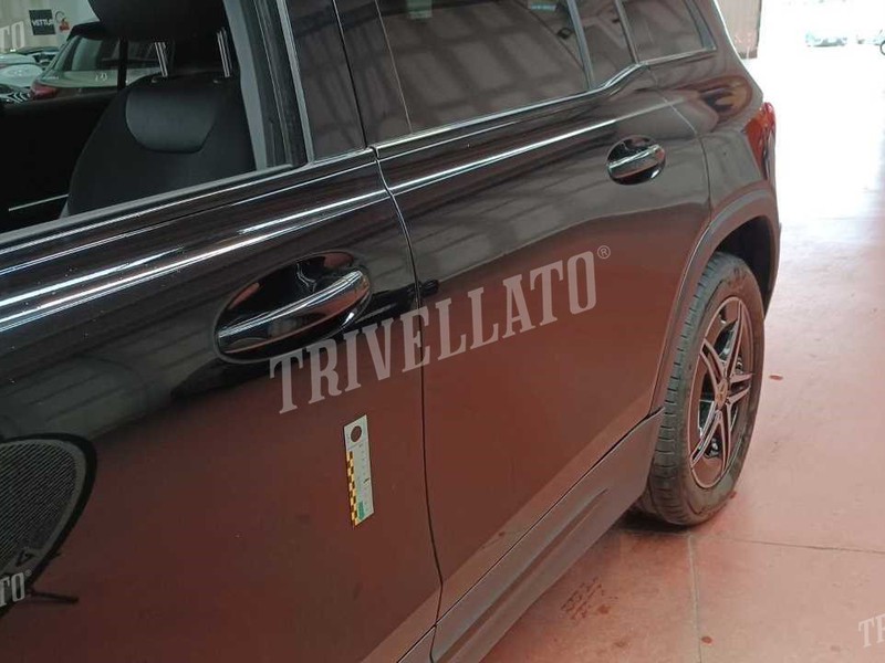 Mercedes EQB 250 premium elettrica nero