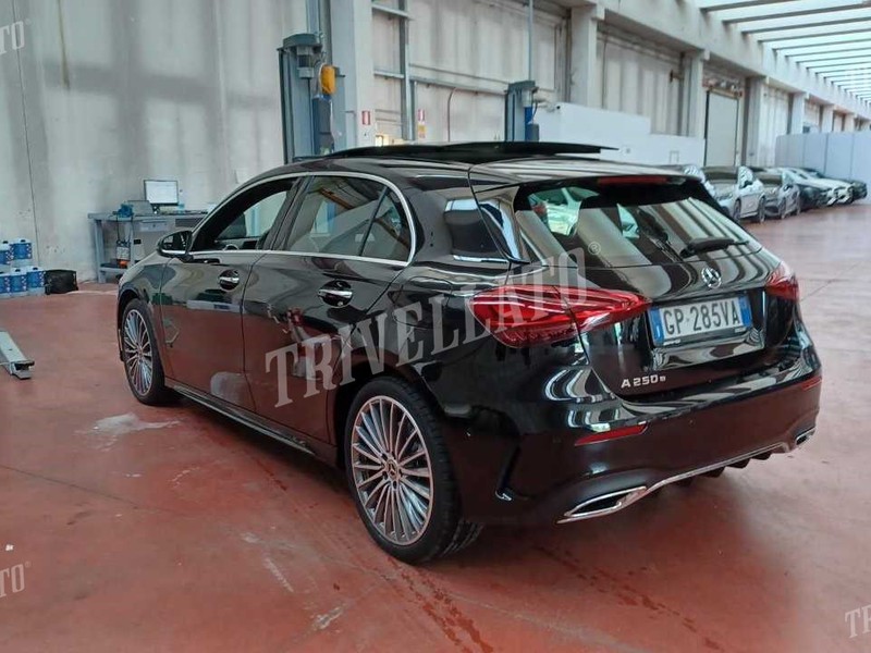 Mercedes Classe A 250 e phev amg line advanced plus auto ibrido blu/azzurro