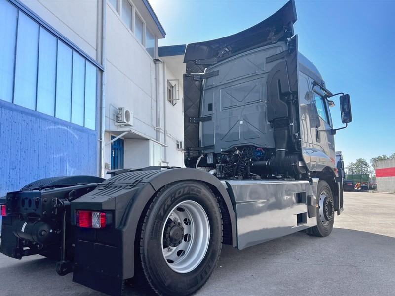 Ford Trucks F-max f line 1845t 4x2 extra high sleeper cab