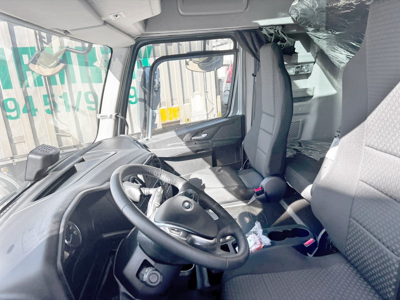 Ford Trucks F-max f line 1845t 4x2 extra high sleeper cab