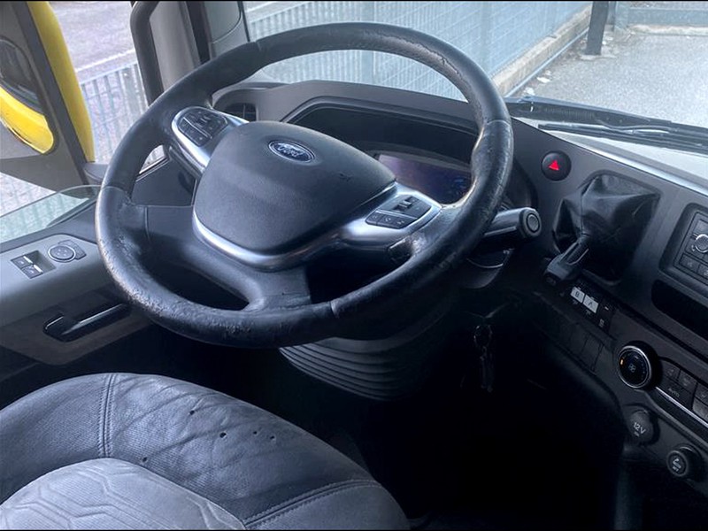 Ford Trucks F-max 500 4x2 base mega cab