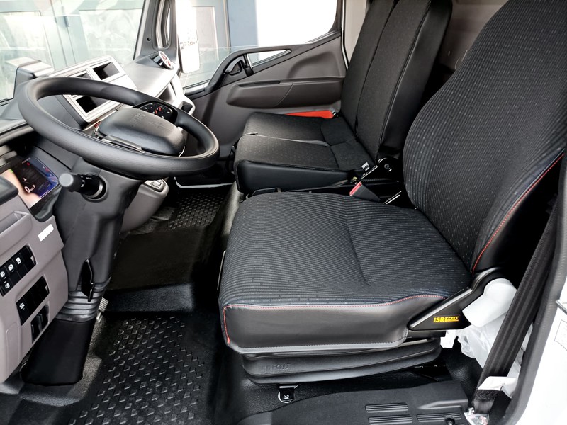 Mitsubishi Canter e7C18e/34 Cab Comfort batteria M