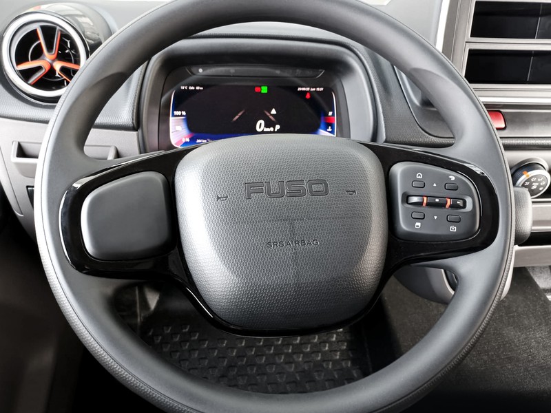 Mitsubishi Canter e7C18e/34 Cab Comfort batteria M