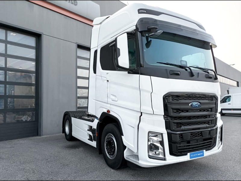 Ford Trucks F-max Comfort - Mega Cab - Con EHPAS