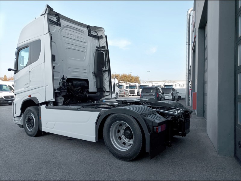 Ford Trucks F-max Comfort - Mega Cab - Con EHPAS