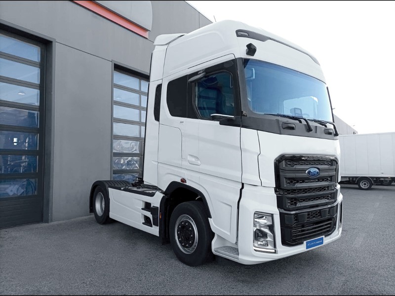 Ford Trucks F-max Comfort - Mega Cab - Con EHPAS