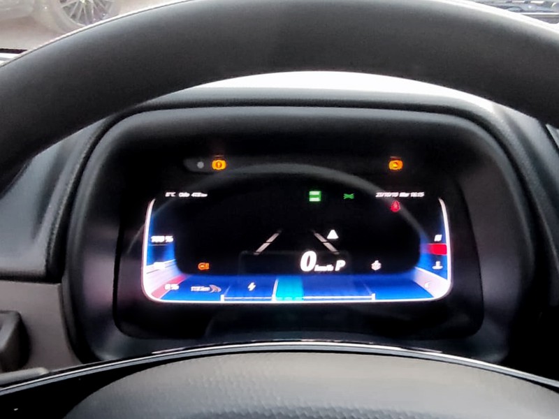 Mitsubishi Canter 4C15e/34 Cab Comfort batteria M elettrica bianco