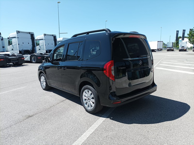 Mercedes Classe T 180 d diesel nero