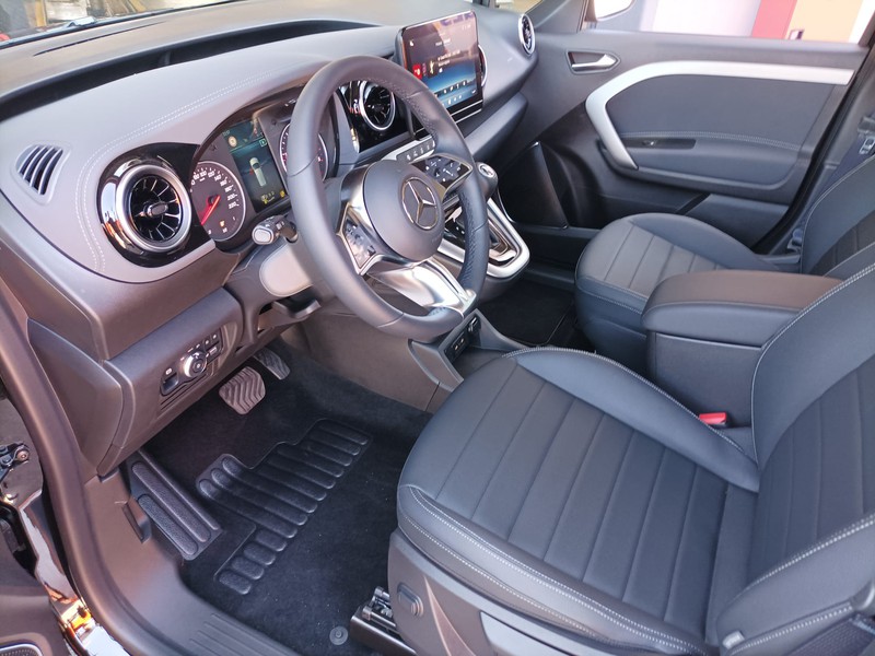 Mercedes Classe T 180 d diesel nero