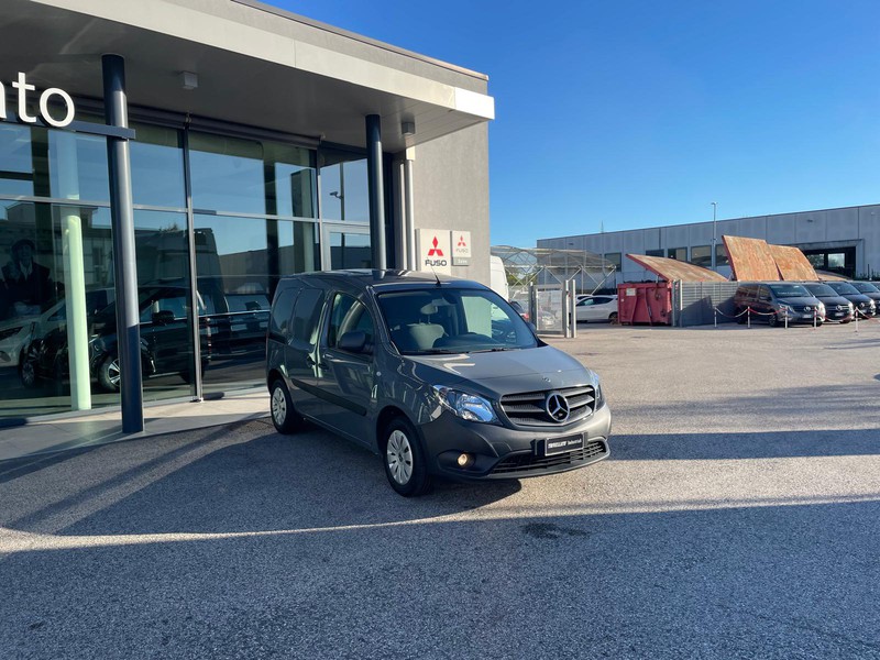 Mercedes Citan 109 cdi long blueff. business e6d-temp diesel grigio