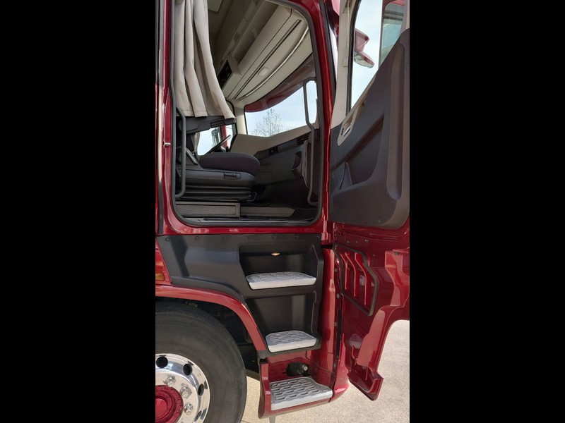 Ford F-max 4x2 luxury mega cab