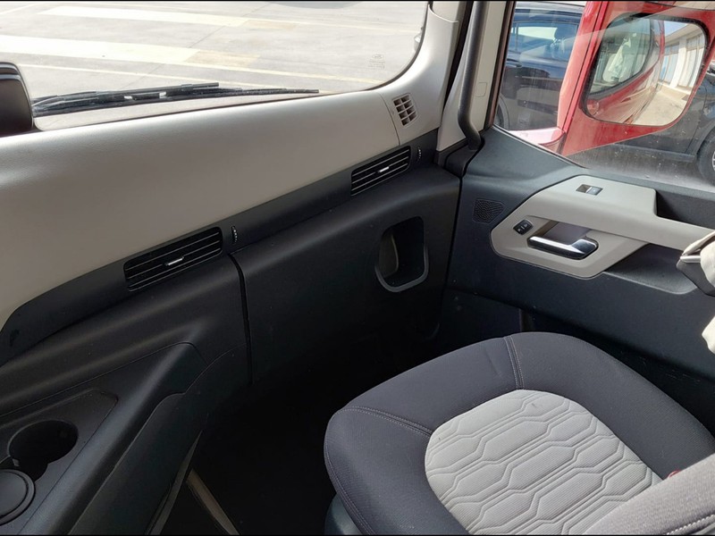 Ford F-max 4x2 luxury mega cab