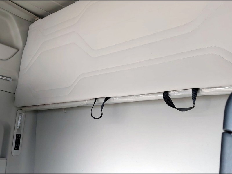 Ford F-max 4x2 luxury mega cab