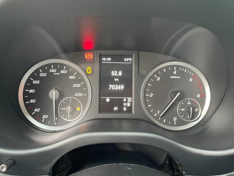 Mercedes Vito 114 cdi compact mixto auto my20 diesel rosso