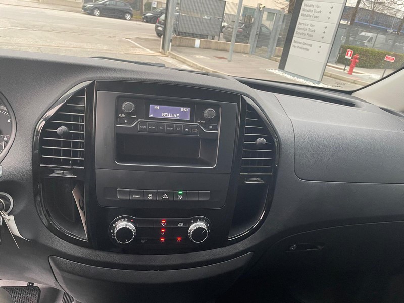 Mercedes Vito 114 cdi compact mixto auto my20 diesel rosso