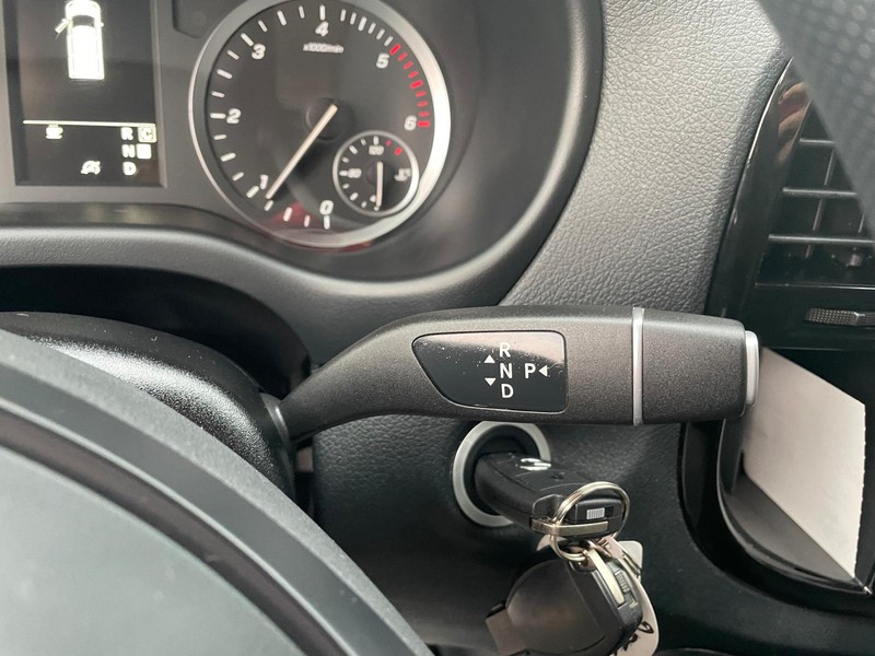 Mercedes Vito 114 cdi compact mixto auto my20 diesel rosso
