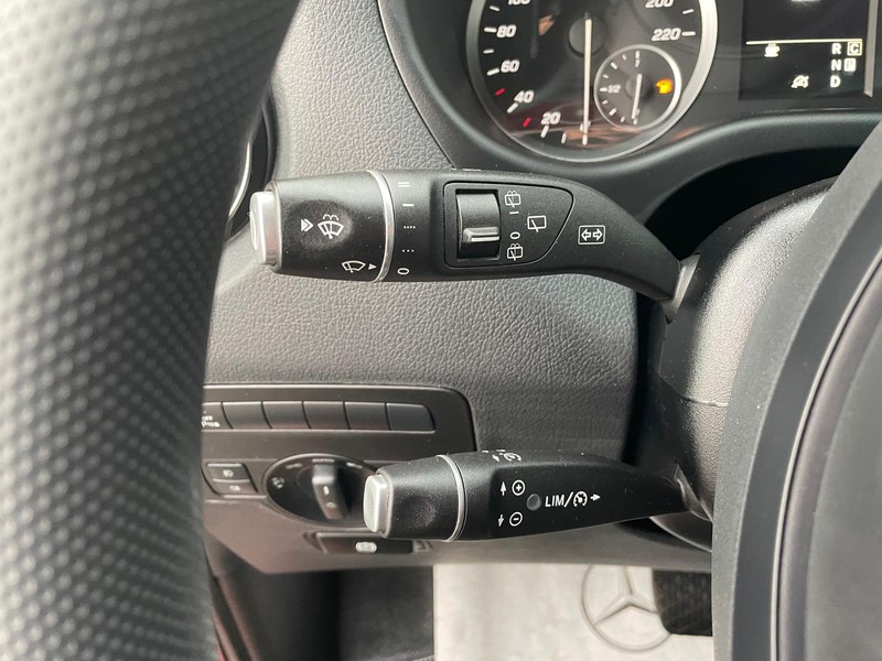 Mercedes Vito 114 cdi compact mixto auto my20 diesel rosso