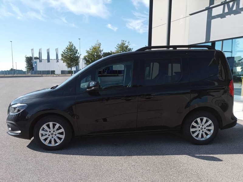 Mercedes Classe T 180 d diesel nero