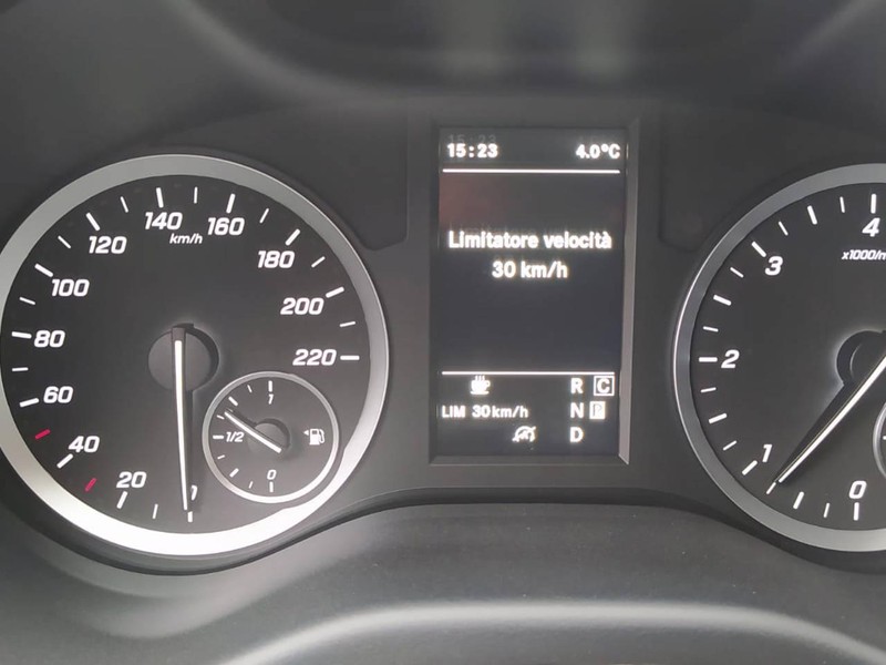 Mercedes Vito 116 cdi extralong tourer select auto my20 diesel nero