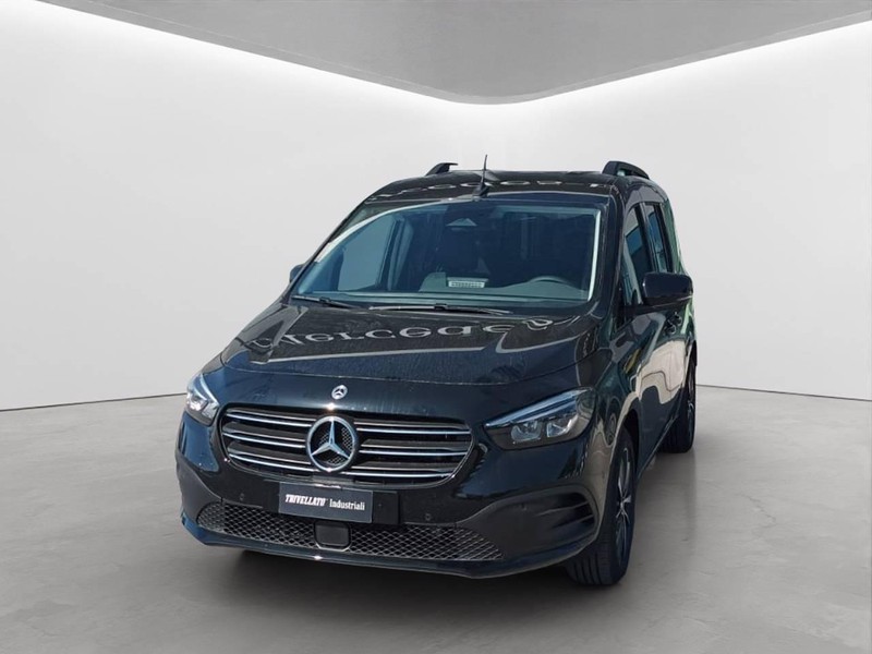 Mercedes Classe T 180 d diesel nero